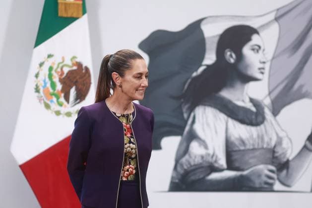 Mexican President Claudia Sheinbaum holds a press conference following a phone call with US President Donald Trump MEXICO CITY, MEXICO - JULY 31: Mexican President Claudia Sheinbaum attends a press conference, at the National Palace, in Mexico City, Mexico on July 31, 2025. The press conference was held following a phone call between Claudia Sheinbaum and US President Donald Trump, in which a 90-day pause on new tariffs was agreed. Daniel Cardenas Anadolu Mexico City Mexico. Editorial use only. Please get in touch for any other usage.  Copyright: x2025xAnadoluxDanielxCardenasx