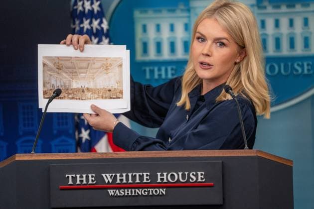 White House Press Briefing On July 31, 2025 Announces New State Ballroom Addition To The White House White House Press Secretary Karoline Leavitt shows renderings of the new White House State Ballroom, which President Donald Trump plans to build starting in September. Washington United States  Copyright: xAndrewxLeydenx originalFilename: leyden-whitehou250731_npYY3.jpg