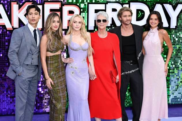 Manny Jacinto, Julia Butters, Lindsay Lohan, Jamie Lee Curtis, Chad Michael Murray und Sophia Hammons bei der Premiere des Kinofilms Freakier Friday im Odeon Luxe Leicester Square. London, 31.07.2025