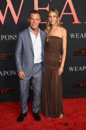 Josh Brolin mit Ehefrau Kathryn Boyd Brolin bei der Weltpremiere des Kinofilms Weapons im United Theatre on Broadway. Los Angeles, 31.07.2025