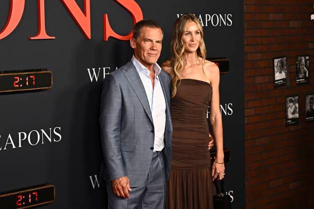 Josh Brolin mit Ehefrau Kathryn Boyd Brolin bei der Weltpremiere des Kinofilms Weapons im United Theatre on Broadway. Los Angeles, 31.07.2025