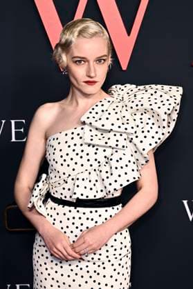 Julia Garner bei der Weltpremiere des Kinofilms Weapons im United Theatre on Broadway. Los Angeles, 31.07.2025