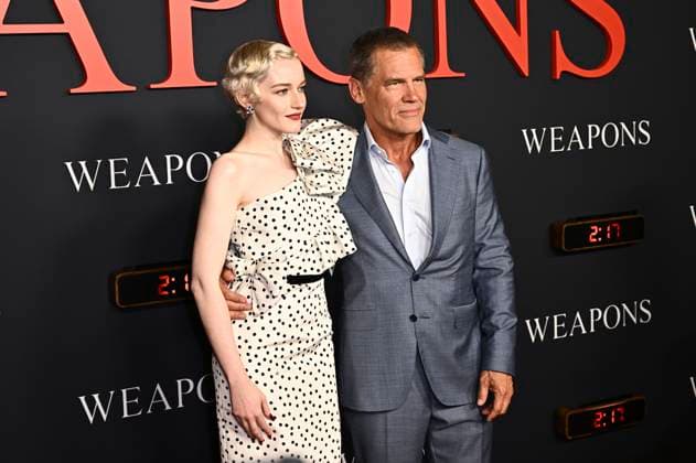 Julia Garner und Josh Brolin bei der Weltpremiere des Kinofilms Weapons im United Theatre on Broadway. Los Angeles, 31.07.2025