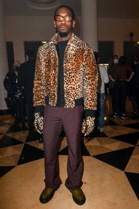 Le rappeur Offset au front row du défilé de mode Lanvin lors de la la Fashion Week printemps été 2022 à Paris, France, le 3 octobre 2021. Veeren Ramsamy-Christophe Clovis Bestimage Front row of the Lanvin fashion show during la Fashion Week spring summer 2022 in Paris, France on October 3, 2021. Paris France *** Offset rapper on the front row of the Lanvin fashion show during la Fashion Week spring summer 2022 in Paris, France on October 3, 2021 Veeren Ramsamy Christophe Clovis Bestimage Front row of the Lanvin fashion show during la Fashion Week spring summer 2022 in Paris, France on October 3, 2021 Paris France  Copyright: xVeerenx-ChristophexClovisx xBestimagexVeerenx-ChristophexClovisx xBestimagex