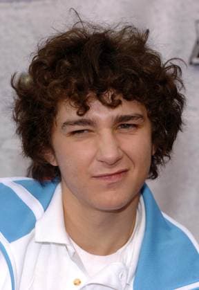 MTV ARR HEADS FB June 5, 2004 - Culver City, CALIFORNIA, USA - K37605FB.2004 MTV MOVIE AWARDS ARRIVALS AT SONY.STUDIO IN CULVER Culver City, CA.06 05 2004. FITZROY BARRETT 2004.SHIA LaBEOUF Copyright: xFitzroyxBarrettx