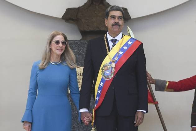 Venezuela s President Nicolas Maduro CARACAS, VENEZUELA - JANUARY 10: Venezuela s President Nicolás Maduro looks at his wife Cilia Flores as they leave the headquarters of the National Assembly, after taking the oath during the presidential inauguration in Caracas on January 10, 2025. Venezuela World. Editorial use only. Please get in touch for any other usage.  Copyright: x2025xAnadoluxPedroxRancesxMatteyx