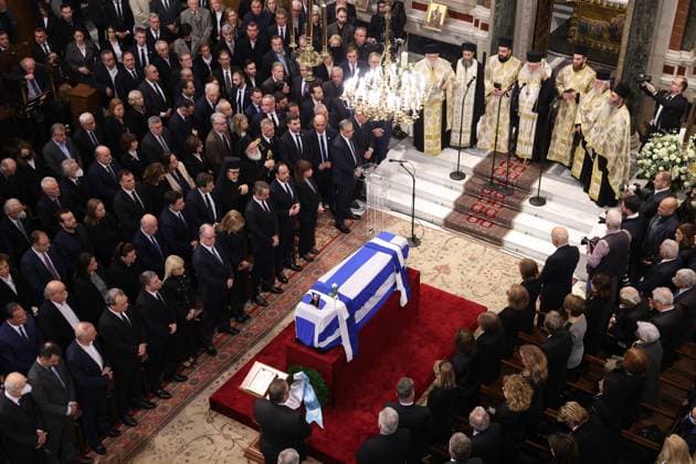 Funeral of Former Greek Premier Costas Simitis in Athens ATHENS, GREECE- JANUARY 09: Relatives and officials attend the state funeral of the former Greek Premier Costas Simitis at the Metropolitan Cathedral of Athens, Greece on January 09, 2025. Former Greek Prime Minister Costas Simitis has died at age 88, local media reported on Sunday morning. Simitis died at his summer house in the southwestern town of Agioi Theodoroi, likely in his sleep, said a public broadcaster, citing local health and emergency services sources. But in line with protocol, an autopsy will be performed in Athens, it added. Atina Greece. Editorial use only. Please get in touch for any other usage.  Copyright: x2025xAnadoluxCostasxBaltasx