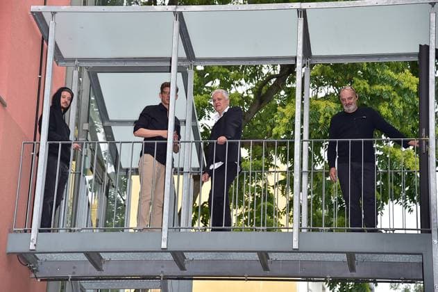 Theater Premiere VANYA KOMÖDIE Martin Wölffer, Intendant auf der Bühnenbrücke Ankunft zur Theater Premiere VANYA KOMÖDIE am Kurfürstendamm im neuen Haus, im Berliner Ensamble in Berlin, am 03.08.2025