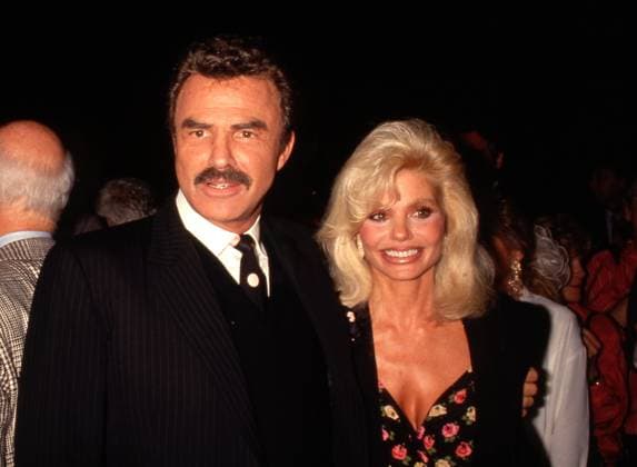**FILE PHOTO** Loni Anderson Has Passed Away. Burt Reynolds and Loni Anderson at the Pre-Emmy Award Gala at Westwood Marquis Hotel in Westwood, California August 20, 1991 Copyright: xRalphxDominguez MediaPunchx