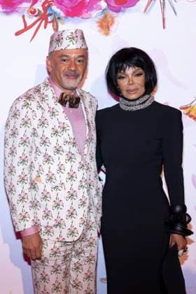 Janet Jackson et Christian Louboutin (directeur artistique du bal 2022 avec le thème Les années 20, le retour) lors du Bal de la Rose 2022 au Sporting Club de Monaco en faveur de la Fondation Princesse Grace le 8 juillet 2022. La princesse Caroline, fille aînée de la défunte princesse Grace, en est la présidente. Le Bal de la Rose, créé par la princesse Grace de Monaco en 1954, fait son grand retour en 2022, après deux ans d’absence en raison de la crise sanitaire. Il se déroule toujours au mois de mars mais l’édition 2022 a été reportée au 8 juillet en raison des conditions sanitaires. Cyril Moreau Pool Monaco Bestimage Rose Ball 2022 at the Sporting Club de Monaco in aid of the Princess Grace Foundation on 8 July 2022. Princess Caro  Copyright: xCyrilxMoreaux xPoolxMonacox xBestimagexCyrilxMoreaux xPoolxMonacox xBestimagex