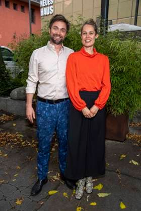 abb Bjoern Harras und Marie Keppler zu Gast anlaesslich der Deutschen Erstauffuehrung vom Theaterstueck Vanja von der Komoedie am Kurfuerstendamm im Neuen Haus des Berliner Ensemble am 03.August 2025 in Berlin Berlin Deutschland
