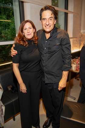 abb Oliver Mommsen und Katja Runge Schauspieler Freundin bei der Deutschen Erstauffuehrung vom Theaterstueck Vanja von der Komoedie am Kurfuerstendamm im Neuen Haus des Berliner Ensemble am 03.August 2025 in Berlin Berlin Deutschland
