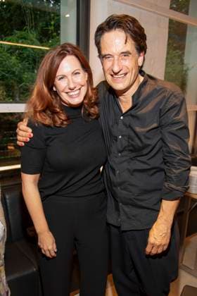 abb Oliver Mommsen und Katja Runge Schauspieler Freundin bei der Deutschen Erstauffuehrung vom Theaterstueck Vanja von der Komoedie am Kurfuerstendamm im Neuen Haus des Berliner Ensemble am 03.August 2025 in Berlin Berlin Deutschland