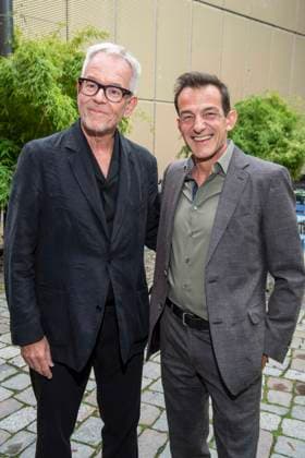 abb Oliver Reese Intendant Berliner Emsemble und Hans Werner Meyer Schauspieler zu Gast anlaesslich der Deutschen Erstauffuehrung vom Theaterstueck Vanja von der Komoedie am Kurfuerstendamm im Neuen Haus des Berliner Ensemble am 03.August 2025 in Berlin Berlin Deutschland