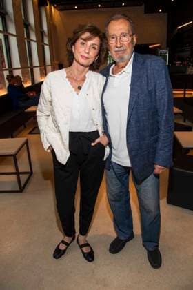 abb Marijam Agischewa und Georg Alexander Schauspielerin mit Mann zu Gast anlaesslich der Deutschen Erstauffuehrung vom Theaterstueck Vanja von der Komoedie am Kurfuerstendamm im Neuen Haus des Berliner Ensemble am 03.August 2025 in Berlin Berlin Deutschland