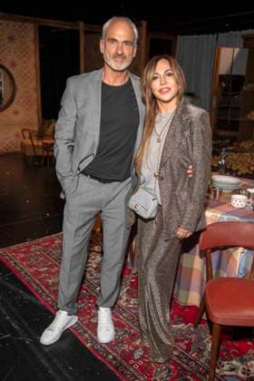 abb Simone Thomalla und Rene M. Schauspielerin mit Freund zu Gast anlaesslich der Deutschen Erstauffuehrung vom Theaterstueck Vanja von der Komoedie am Kurfuerstendamm im Neuen Haus des Berliner Ensemble am 03.August 2025 in Berlin Berlin Deutschland