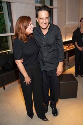 abb Oliver Mommsen und Katja Runge Schauspieler Freundin bei der Deutschen Erstauffuehrung vom Theaterstueck Vanja von der Komoedie am Kurfuerstendamm im Neuen Haus des Berliner Ensemble am 03.August 2025 in Berlin Berlin Deutschland