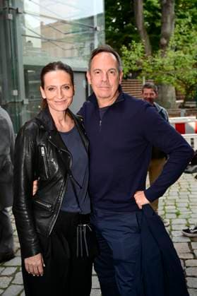 Nicola Ransom mit Ehemann Moritz Lindbergh bei der Premiere des Theaterstücks Vanya in der Komödie am Kurfürstendamm im Neuen Haus des Berliner Ensemble. Berlin, 03.08.2025