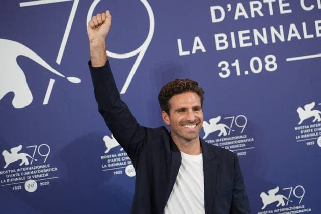 Director Andrea Pallaoro au photocall du film Master Gardener lors de la 79ème édition du festival international du film de Venise (La Mostra), Italie, le 3 septembre 2022. MPP Bestimage Celebs attending the photocall for Master Gardener at the 79th Venice International Film Festival on September 03, 2022 in Venice, Italy. Venise Italie *** Director Andrea Pallaoro au photocall du film Master Gardener lors de la 79ème édition du festival international du film de Venise La Mostra , Italie, le 3 septembre 2022 MPP Bestimage Celebs attending the photocall for Master Gardener at the 79th Venice International Film Festival on September 03, 2022 in Venice, Italy Venise Italie  Copyright: xMPPx xBestimagexMPPx xBestimagex