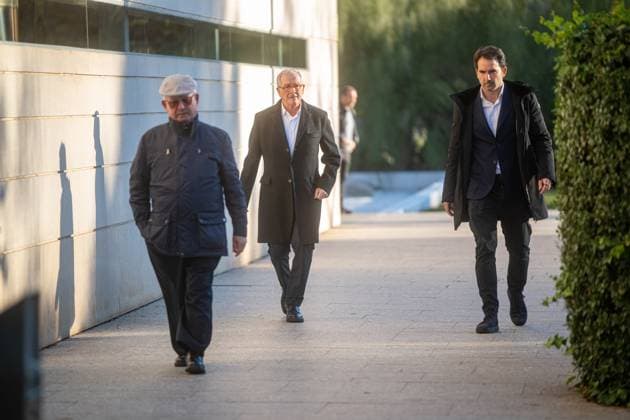 The funeral of Isak Andic, founder of Mango BARCELONA, SPAIN - DECEMBER 16: Xavier Trias, former mayor of Barcelona?????? arrives at the funeral chapel of the founder of Mango, Isak Andic, at the Tanatori Les Corts, on 16 December, 2024 in Barcelona, Catalonia, Spain. The founder of Mango, Isak Andic, died on December 14, at the age of 71 after suffering an accident in the mountain of Montserrat. Andic was returning from a hike with his eldest son, Jonathan, when he slipped and fell down a ravine approximately 150 meters high. Spain World. Editorial use only. Please get in touch for any other usage.  Copyright: x2025xAnadoluxLorenaxSopenax