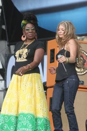 Live 8 for Africa Concerts: PHILADELPHIA Jul 02, 2005; Philadelphia, PA, USA; Reggae legend RITA MARLEY and FERGIE of The Black Eyed Peas performing at Live 8 concert at The Philadelphia Museum of Art a benefit concert to Make Poverty History organized by Bob Geldof. Mandatory Credit: Photo by Aviv Small ZUMA Press. ( ) Copyright 2005 by Aviv Small Philadelphia PA USA Copyright: xAvivxSmallx