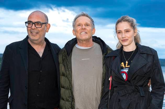 Hannes Ringelstetter, Christian Tramitz und Mitsou Jung bei der Premiere von zwei neuen Folgen der ARD-Vorabendserie Hubert ohne Staller auf dem Open Air Starnberg 2025 im Open Air Kino im Seebad. Starnberg, 05.08.2025
