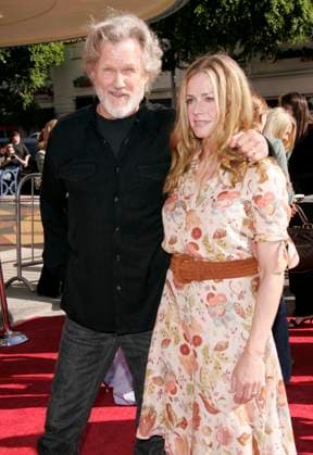 Dreamer Los Angeles Premiere Oct 9, 2005; Westwood, California, USA; Actor KRIS KRISTOFFERSON & Actress ELISABETH SHUE at the Dreamer Los Angeles Premiere held at the Mann Village Theatre. Mandatory Credit: Photo by Lisa O Connor ZUMA Press. ( ) Copyright 2005 by Lisa O Connor Westwood California USA Copyright: xLisaxO Connorx