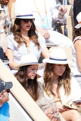 Honor Marie Warren , Haven Warren - Jessica Alba et ses filles dans les tribunes des Internationaux de France de tennis de Roland Garros 2023, à Paris le 10 juin 2023. Jacovides-Moreau Bestimage Jessica Alba and her daughters in the stands of the French Open tennis tournament at Roland Garros 2023, in Paris on June 10, 2023. Paris France *** Honor Marie Warren , Haven Warren Jessica Alba and her daughters in the stands of the French Open tennis tournament at Roland Garros 2023, in Paris on June 10, 2023 Jacovides Moreau Bestimage Jessica Alba and her daughters in the stands of the French Open tennis tournament at Roland Garros 2023, in Paris on June 10, 2023 Paris France  Copyright: xJACOVIDES-MOREAUx xBESTIMAGExJACOVIDES-MOREAUx xBESTIMAGEx