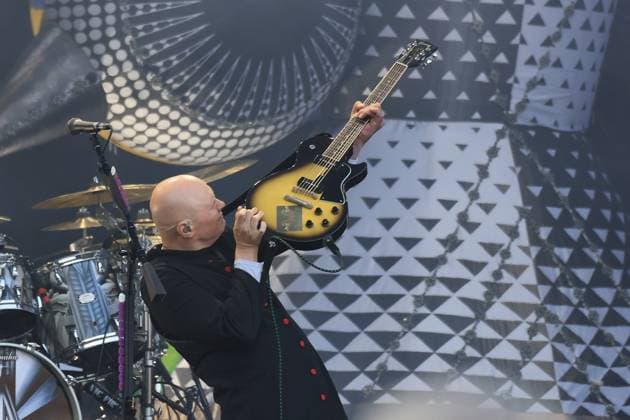 Entertainment Themen der Woche KW32 The Smashing Pumpkins, Billy Corgan, Sänger und Gitarrist, im Konzert live in der Zitadelle Spandau, Berlin, Berlin *** The Smashing Pumpkins, Billy Corgan, singer and guitarist, in concert live at Zitadelle Spandau, Berlin, Berlin