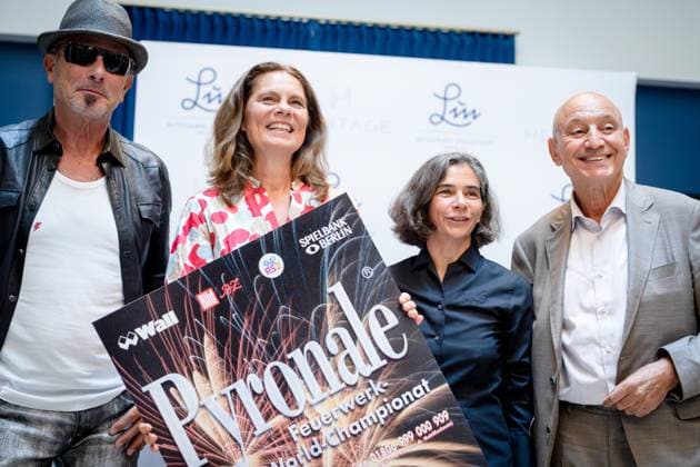 Entertainment Themen der Woche KW32 Pressekonferenz, Feuerwerk-World-Championat, Pyronale Pressekonferenz, Hotel Luc, Feuerwerk-World-Championat, Pyronale, Berlin, Rudolf Schenker, Sarah Wiener, Veranstalter Mario Hempel, Eva-Maria Encina Berlin Berlin GER *** Press Conference, Fireworks World Championship, Pyronale Press Conference, Hotel Luc, Fireworks World Championship, Pyronale, Berlin, Rudolf Schenker, Sarah Wiener, Organizer Mario Hempel, Eva Maria Encina Berlin Berlin GER