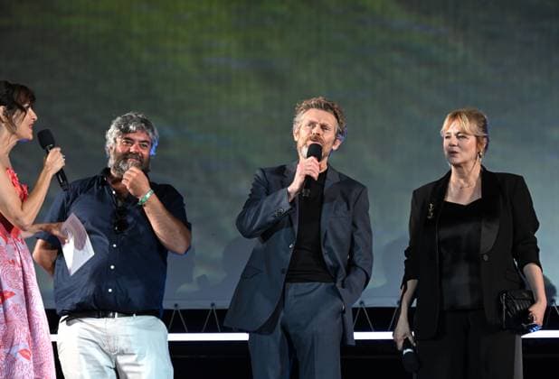 Locarno,Swiss Locarno Film Festival 2025 Photocall red carpet In the photo:cast film The Birthday Party on stage in PiazaGrande  Copyright: xNickxZonnax xipa-agency.netx xNickxZonnax IPA_Agency_IPA61891810