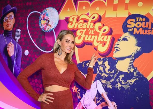 Roncalli s Apollo Variete - Fresh n Funk Premierenvorstellung - VIP-Gast Sarah Valentina Winkhaus ( Sportmoderatorin RTL SKY und Buchautorin Ich werde Eltern ) Düsseldorf Apollo NRW Deutschland