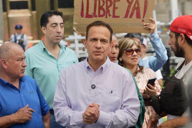 Israel Vallarta, Acquitted And Released After 20 Years In Prison Without Sentencing, Accused Of Kidnapping, Holds A Press Conference In Mexico City Israel Vallarta, detained for kidnapping since 2005 in the high-profile case of Frenchwoman Florence Cassez, is recently acquitted and released after spending nearly 20 years in prison without a sentence. During a press conference outside the Supreme Court of Justice in Mexico City, Mexico, on August 8, 2025, he calls for justice for all those who have been unjustly imprisoned. Mexico City Mexico City Mexico  Copyright: xGerardoxVieyrax originalFilename: vieyra-notitle250808_npBbe.jpg