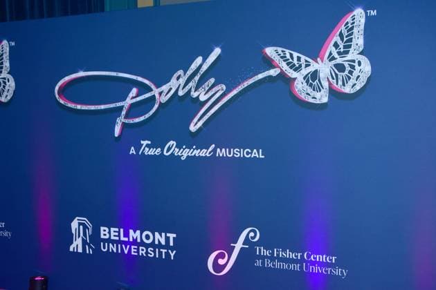08 August 2025 - Nashville, Tennessee. - . Ã¢â‚¬oeDolly: A True Original MusicalÃ¢â‚¬Â Nashville Premiere. USA - ZUMAa123 20250808_zaa_a123_037 Copyright: xDara-MichellexFarrx