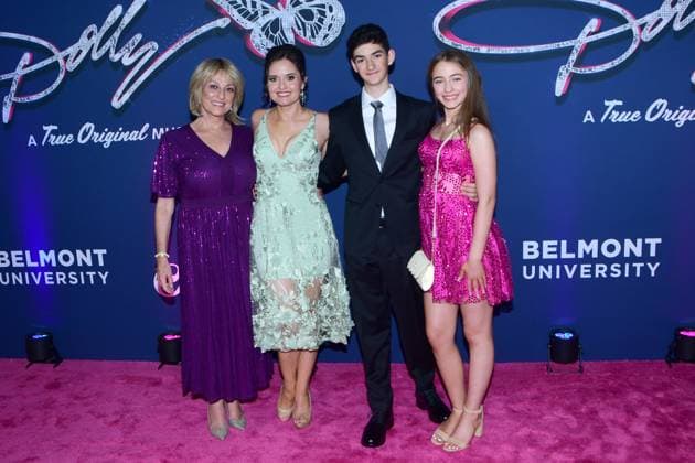 08 August 2025 - Nashville, Tennessee. - . Ã¢â‚¬oeDolly: A True Original MusicalÃ¢â‚¬Â Nashville Premiere. USA - ZUMAa123 20250808_zaa_a123_040 Copyright: xDara-MichellexFarrx