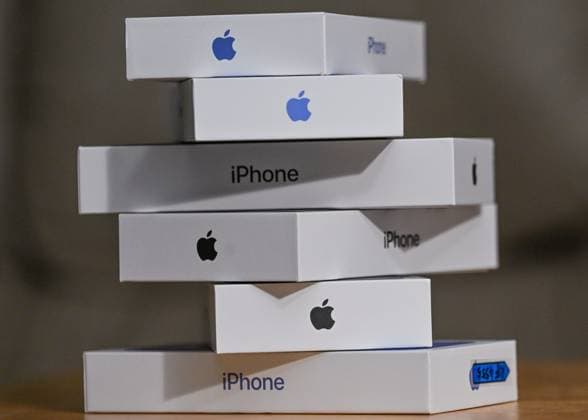 Apple IPhone Boxes With Logos EDMONTON, CANADA AUGUST 5: Boxes of Apple iPhone 13 and the latest iPhone 16 series displayed in Edmonton, Alberta, Canada, on August 5, 2025. Edmonton Canada  Copyright: xArturxWidakx originalFilename: widak-appleiph250805_npL7g.jpg