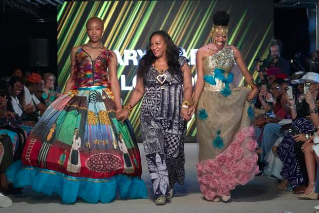 Africa Fashion Week London 2025 A model walks the catwalk in the Mary Martin London show during Africa Fashion Week, London, UK, 09 August 2025. Africa Fashion Week London is celebrating its 15th anniversary as the world™s largest and longest-running showcase of African and African-inspired fashion. AFWL 2025 emphasizes ˜Heritage in Motion™ melding tradition with innovation., Credit:Olu Ogunshakin Avalon United Kingdom, London, London, 1 Kemble Street, WC2B 4AN  Copyright: xOluxOgunshakinx xAvalonx 1028645007