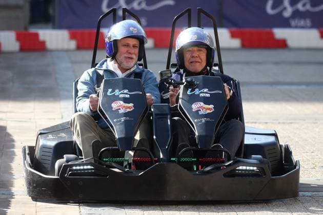 Entertainment Themen der Woche KW32 Santiago August 10, 2025 The Minister of the Interior, together with the metropolitan presidential delegate, and the Chilean car racing driver, inaugurate an electric go-kart track in front of the Palacio La Moneda for 400 children and adolescents in the framework of the Day of the Child Javier Salvo Aton Chile, Santiago Chile Aton 1032798  Copyright: JAVIERxSALVO ATONxCHILE