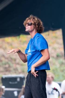 Outside Lands Music Festival 2025 - Day 1 Dawson Daugherty of Almost Monday performs at Outside Lands at Golden Gate Park on August 08, 2025 in San Francisco, California. San Francisco Golden Gate Park California USA Copyright: xAnniexLesser imageSPACEx