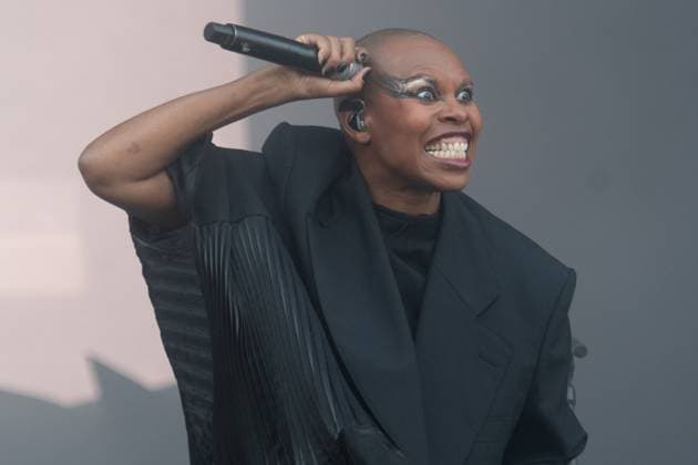 Entertainment Themen der Woche KW32 Skunk Anansie Perform at Gunnersbury Park, London Lead singer Skin (born Deborah Anne Dyer) of Skunk Anansie supports The Smashing Pumpkins at Gunnersbury Park, London, England, UK on Sunday 10 August 2025., Credit:Justin Ng Avalon UK, England, London, Gunnersbury Park  Copyright: xJustinxNgx xAvalonx 1028709149