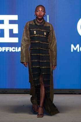 Africa Fashion Week London 2025 A model walks the catwalk in the I.N Official in collaboration with Meta AI show during Africa Fashion Week, London, UK, 09 August 2025. Africa Fashion Week London is celebrating its 15th anniversary as the world™s largest and longest-running showcase of African and African-inspired fashion. AFWL 2025 emphasizes ˜Heritage in Motion™ melding tradition with innovation., Credit:Olu Ogunshakin Avalon United Kingdom, London, London, 1 Kemble Street, WC2B 4AN  Copyright: xOluxOgunshakinx xAvalonx 1028711093