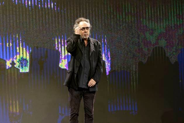 Tim Burton, Jenna Ortega And Emma Myers Promote Netflix™s Wednesday Season 2 In Seoul Director Tim Burton poses during a press conference and media talk for Season 2 of the Netflix drama Wednesday at the Four Seasons Hotel in Jongno District, Seoul, South Korea, on August 11, 2025. Seoul Seoul South Korea  Copyright: xChrisxJungx originalFilename: jung-timburto250811_np6Cp.jpg