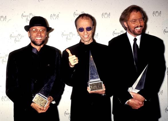 MAURICE GIBB RETRO Jan. 1, 2011 - K7547FB .24TH AMERICAN MUSIC AWARDS.LOS ANGELES, CA.BEE GEES.(MAURICE, ROBIN, BARRY). FITZROY BARRETT 1997.MAURICEGIBBRETRO Copyright: xFitzroyxBarrettx