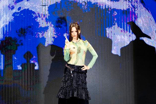 Tim Burton, Jenna Ortega And Emma Myers Promote Netflix™s Wednesday Season 2 In Seoul Jenna Ortega poses during a press conference and media talk for Season 2 of the Netflix drama Wednesday at the Four Seasons Hotel in Jongno District, Seoul, South Korea, on August 11, 2025. Seoul Seoul South Korea  Copyright: xChrisxJungx originalFilename: jung-timburto250811_npnvT.jpg