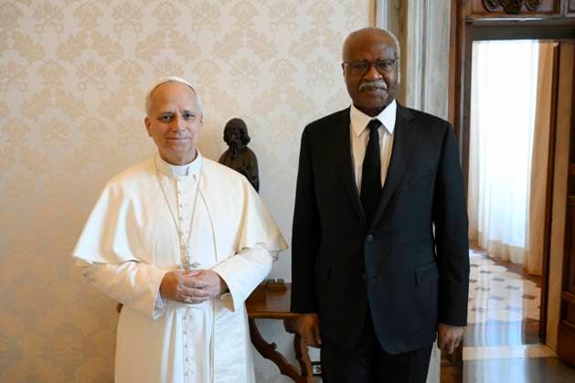 ITALY - POPE LEO XIV RECEIVING PHILEMON YANG, 79TH UN GENERAL ASSEMBLY PRESIDENT IN VATICAN - 2025 8 11 Italy, Rome, Vatican, 2025 8 11.Pope Leo XIV receiving Philemon Yang, 79th UN General Assembly President, in Vatican City. EDITORIAL USE ONLY - NO BOOKS Copyright: xVATICANxMEDIAx