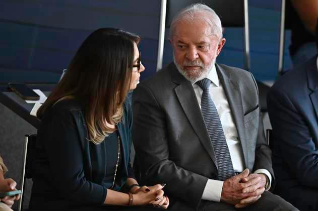 BRASiLIA, DF - 11.08.2025: PRESIDENTE LULA ENTREGA PRÃªMIO MEC - Photo, President Lula and First Lady Janja Lula da Silva during the award ceremony. This Monday (11) President Lula da Silva, participates in the MEC Brazilian Education Award ceremony at the Planalto Palace. x2785324x  TonxMolina