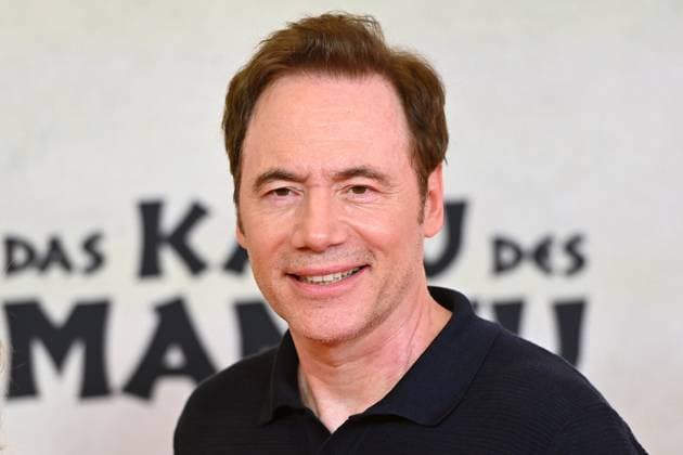 Michael Bully HERBIG (Regisseur,Produzent,Autor), Einzelbild,angeschnittenes Einzelmotiv,Portraet,Portrait,Porträt. Filmpremiere DAS KANU DES MANITU am 12.08.2025 im Mathaeser Kino in Muenchen.
