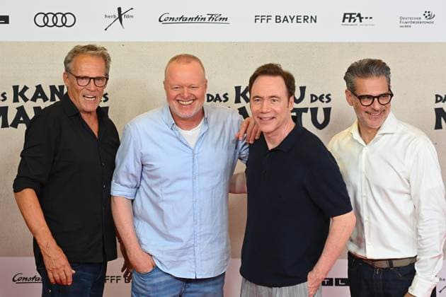 v.li:Christian TRAMITZ (Schauspieler), Stefan RAAB, Michael Bully HERBIG (Regisseur,Produzent,Autor), Rick KAVANIAN, Filmpremiere DAS KANU DES MANITU am 12.08.2025 im Mathaeser Kino in Muenchen.