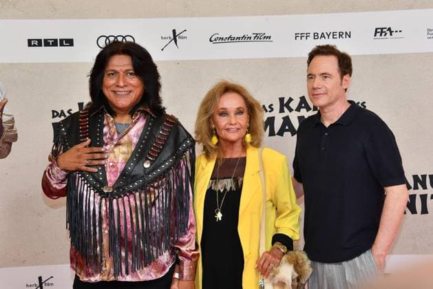 Alan Tafoya, Hella Brice und Michael Bully Herbig bei der öDas Kanu des Manitu Film Premiere am 12.08.2025 in Muenchen öDas Kanu des Manitu Filmpremiere in Muenchen
