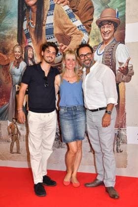 Acun Maral, Franziska Maral und Adnan Maral bei der öDas Kanu des Manitu Film Premiere am 12.08.2025 in Muenchen öDas Kanu des Manitu Filmpremiere in Muenchen